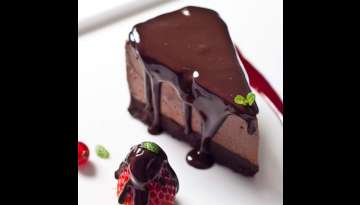 Delicious Keto Chocolate Cream Cheesecake